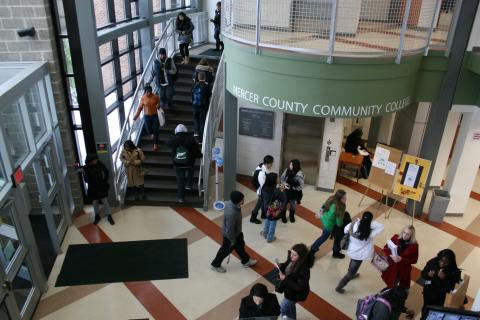 Du học Mỹ, New Jersey - Thông tinh nhanh về sinh viên Mercer County Community College